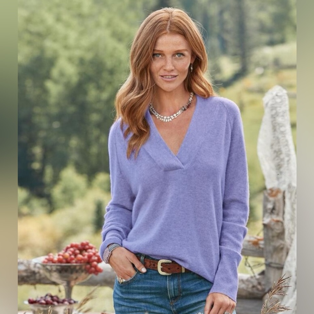 Sundance | Zadie Cashmere V-neck in Periwinkle Purple Sz S